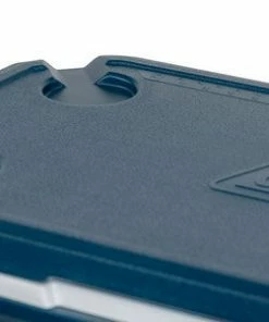 Cooling Coleman 28QT Xtreme™ Wheeled Cooler