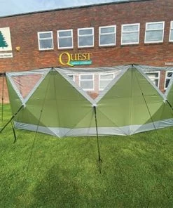 Quest Screen Shield Windbreak (2022)